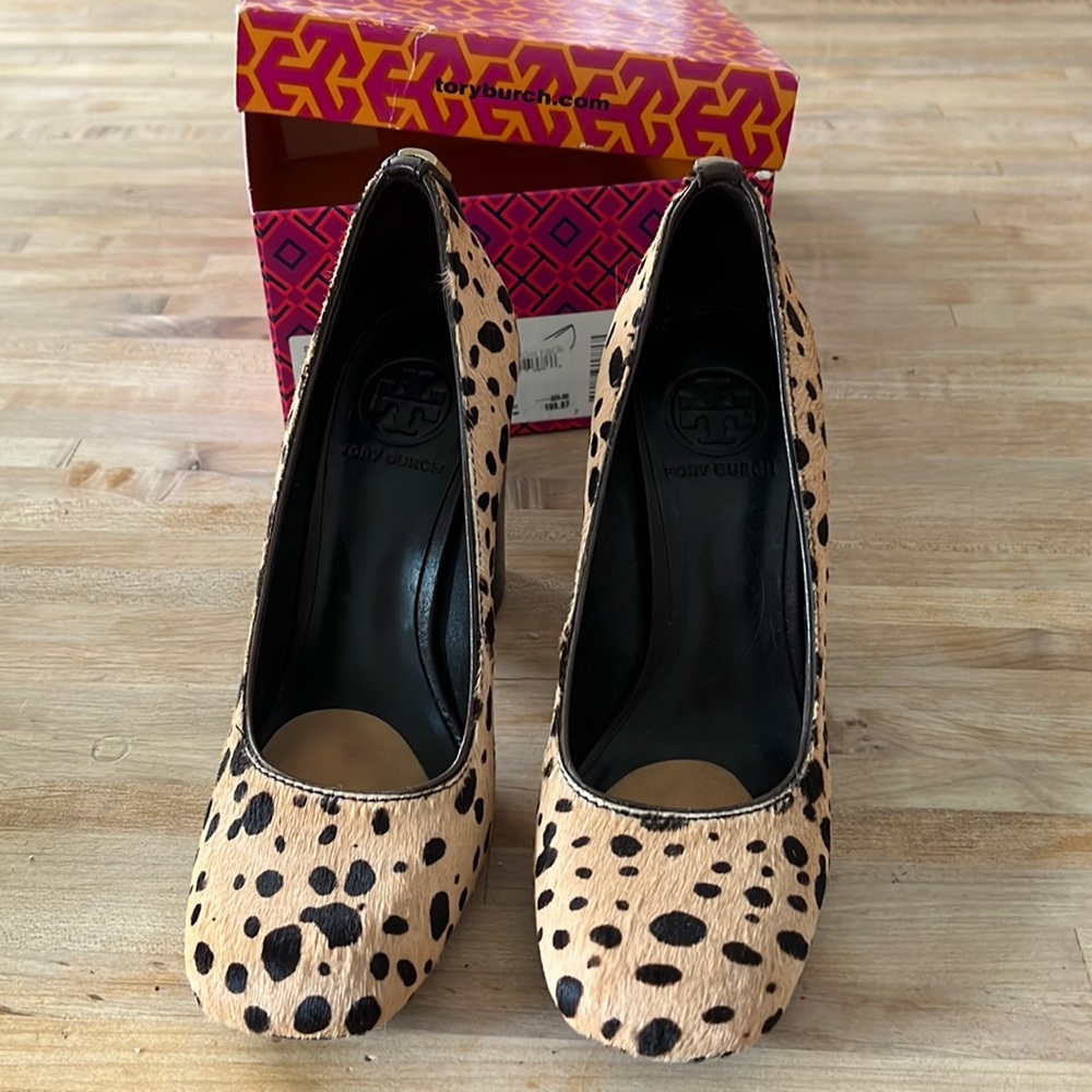 Tory Burch Snake Print Heel size 7